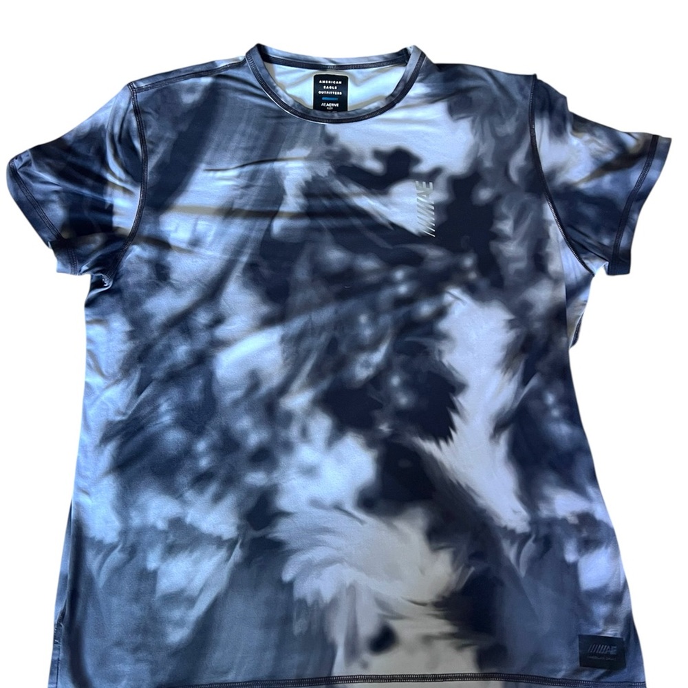 American Eagle Outfitters Gray Active Shirt